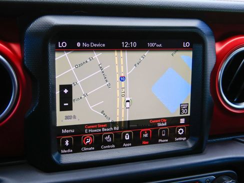 Used 2023 Jeep Gladiator Rubicon w/ Cold Weather Group AWD/4WD image 4
