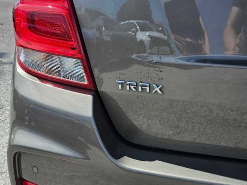Used 2021 Chevrolet Trax LT w/ Driver Confidence Package image 11
