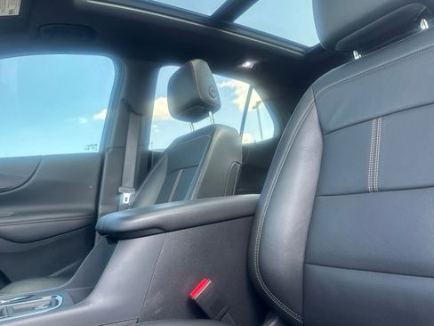 Used 2024 Chevrolet Equinox Premier FWD image 38