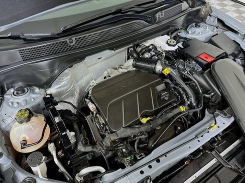 Used 2025 Buick Envista Avenir FWD image 26