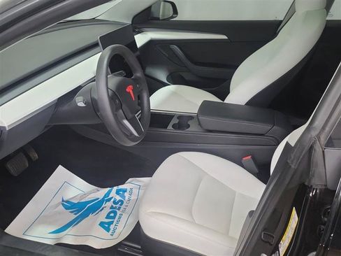 Used 2023 Tesla Model 3 Standard Range RWD image 5