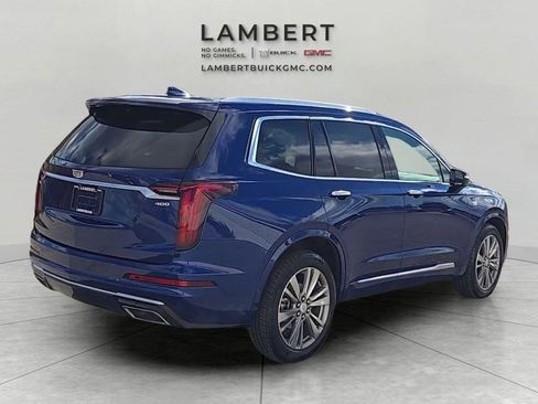 Used 2025 Cadillac XT6 Premium Luxury image 6