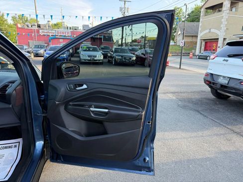 Used 2018 Ford Escape SE AWD/4WD image 45