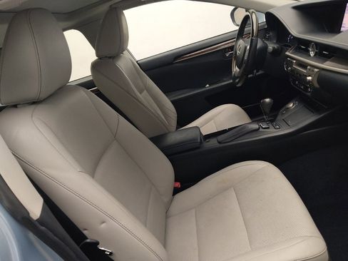 Used 2014 Lexus ES 350 w/ Luxury Package image 21