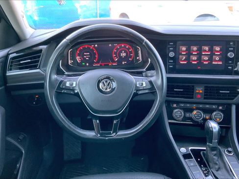 Used 2019 Volkswagen Jetta SEL w/ Cold Weather Package image 5