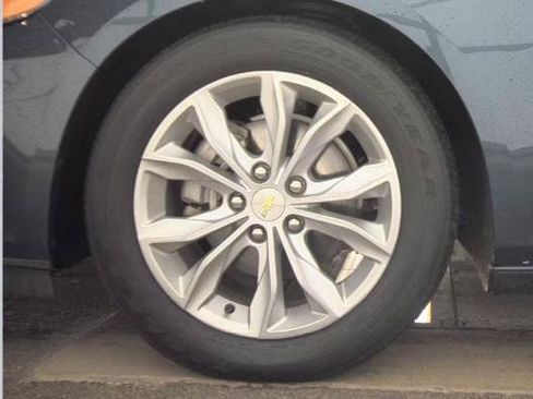 Used 2020 Chevrolet Malibu LT FWD image 9