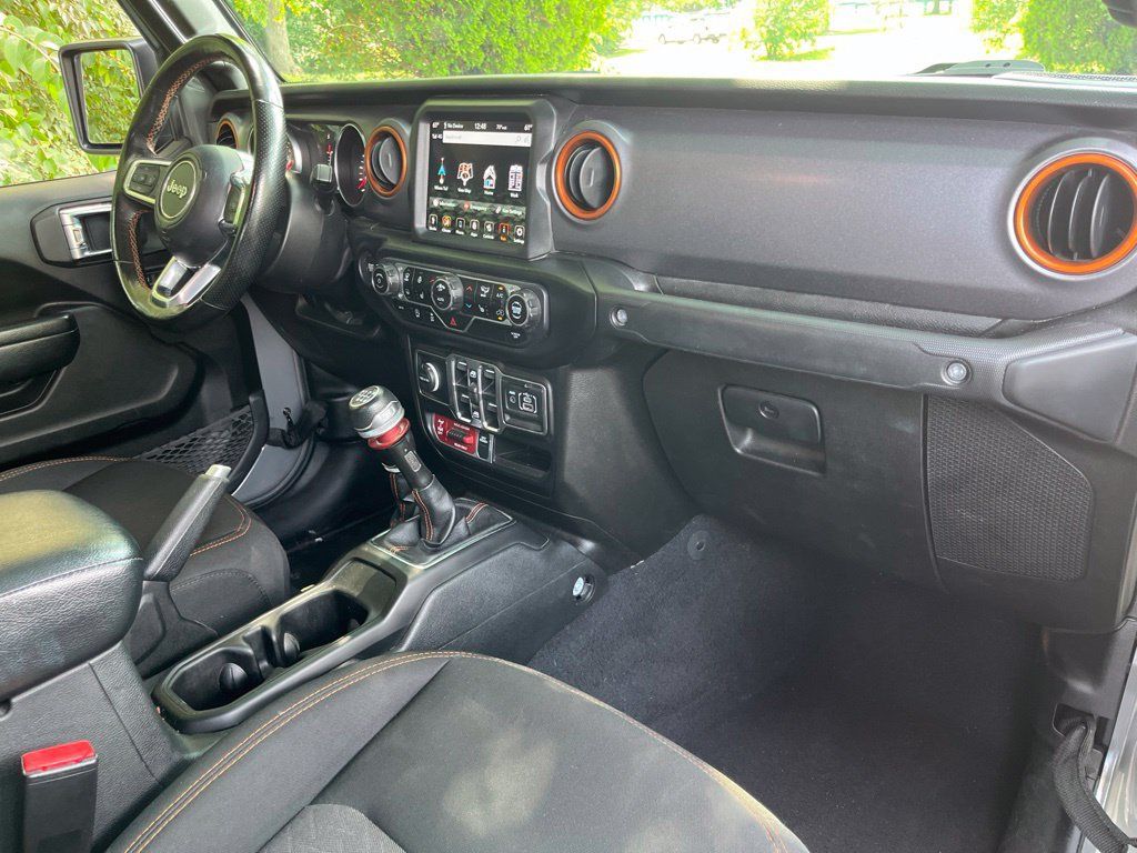 Used 2022 Jeep Gladiator Mojave w/ Cold Weather Group AWD/4WD image 46