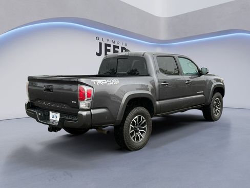 Used 2022 Toyota Tacoma TRD Sport w/ Technology Package image 6