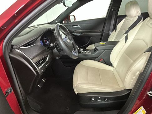 Used 2020 Cadillac XT4 Sport FWD image 12