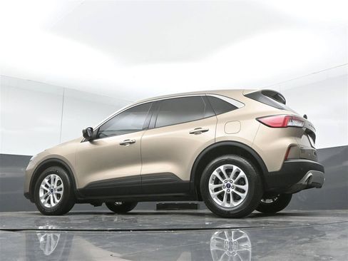 Used 2021 Ford Escape SE w/ Cold Weather Package FWD image 35