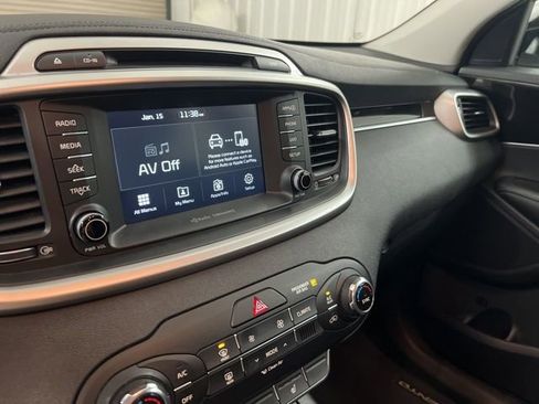 Used 2018 Kia Sorento LX w/ LX V6 Convenience Package image 33