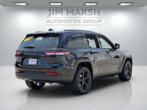 Certified 2023 Jeep Grand Cherokee Altitude AWD/4WD image 6