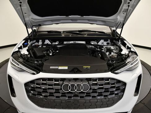 Certified 2025 Audi Q5 Premium Plus w/ Premium Plus image 12