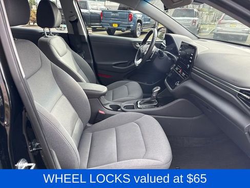 Used 2022 Hyundai Ioniq SE image 10