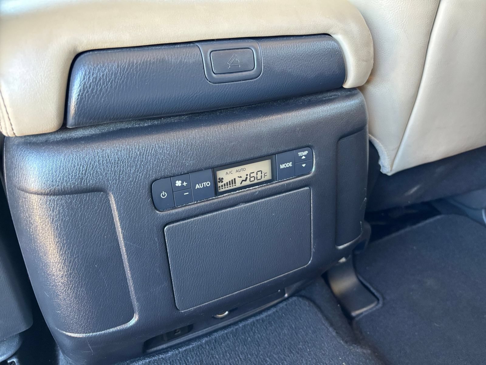 Used 2024 Nissan Armada SL RWD image 25