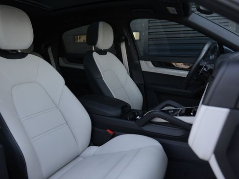 Certified 2026 Porsche Cayenne Coupe AWD/4WD image 25