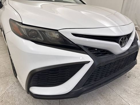 Used 2021 Toyota Camry SE image 18