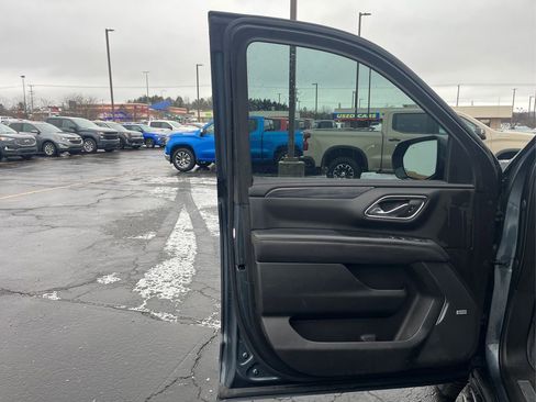 Used 2021 GMC Yukon XL SLT w/ SLT Premium Package image 20