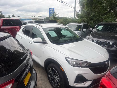 Used 2020 Buick Encore GX Select FWD image 2