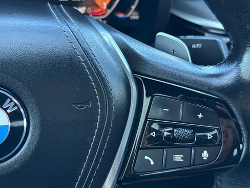 Used 2021 BMW 530i w/ Convenience Package image 27