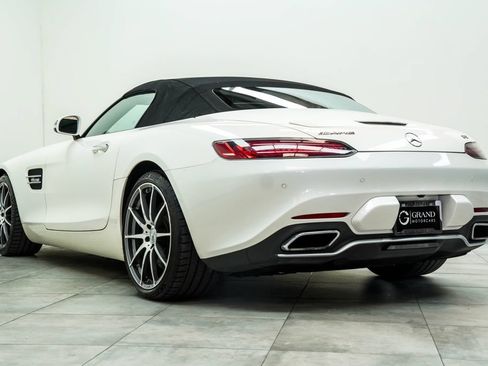 Used 2018 Mercedes-Benz AMG GT Roadster image 12