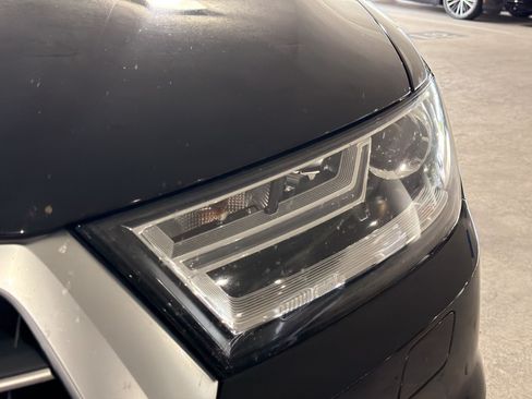 Used 2018 Audi Q7 3.0T Premium Plus AWD/4WD image 9