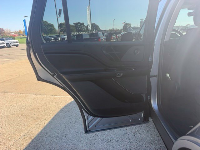 Used 2024 Lincoln Aviator Reserve w/ Jet Package AWD/4WD image 37