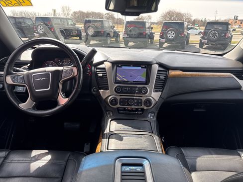 Used 2016 GMC Yukon XL Denali w/ Open Road Package AWD/4WD image 30