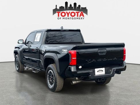 Used 2025 Toyota Tacoma TRD Off-Road image 5