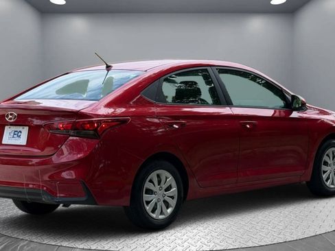 Used 2021 Hyundai Accent SE w/ Cargo Package FWD image 6