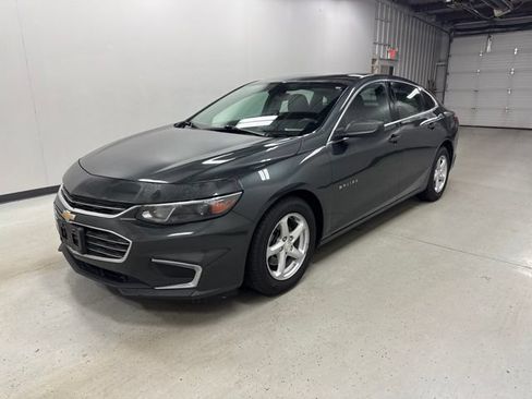 Used 2017 Chevrolet Malibu LS FWD image 1