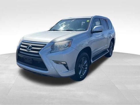 Used 2014 Lexus GX 460 w/ Premium Package image 3