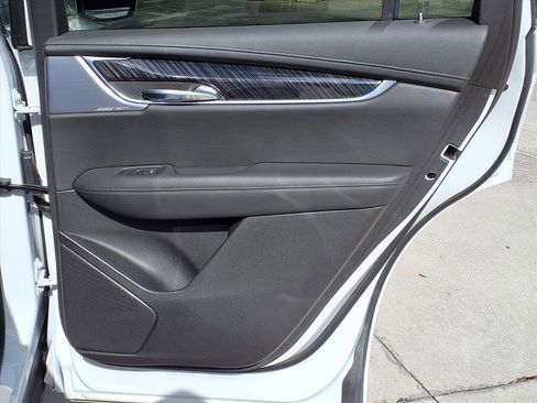 Certified 2023 Cadillac XT6 Premium Luxury image 12