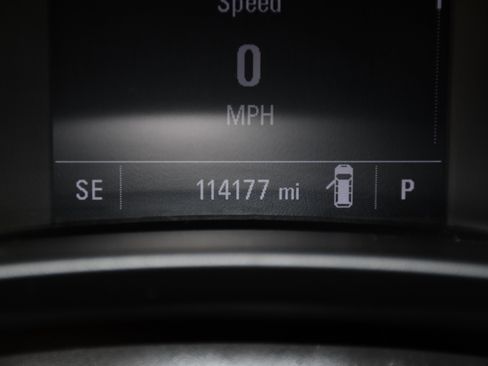 Used 2018 Chevrolet Equinox LT AWD/4WD image 17