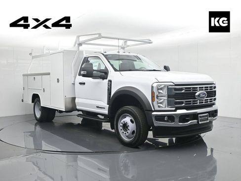 New 2024 Ford F450 XL w/ XL Chrome Package image 1