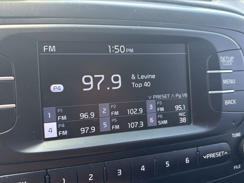 Used 2017 Kia Soul FWD image 21