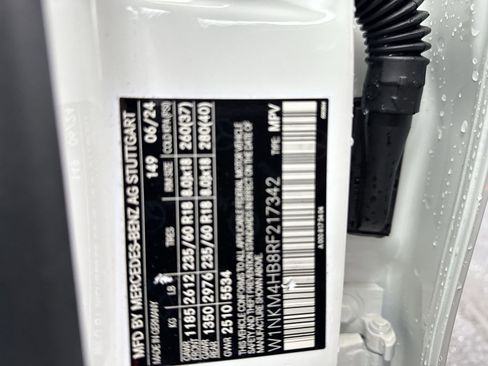 Used 2024 Mercedes-Benz GLC 300 4MATIC image 37