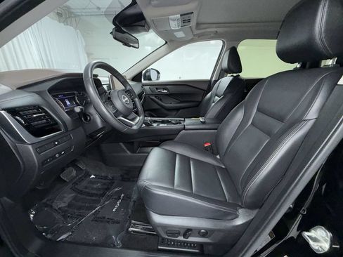 Used 2023 Nissan Rogue SL AWD/4WD image 12