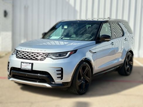 Used 2024 Land Rover Discovery Metropolitan Edition AWD/4WD image 3
