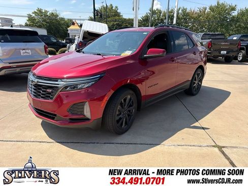 Used 2023 Chevrolet Equinox RS w/ LPO, Floor Liner Package FWD image 6