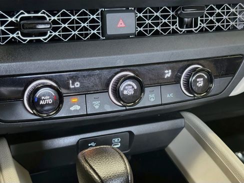 Used 2025 Honda Accord LX image 10