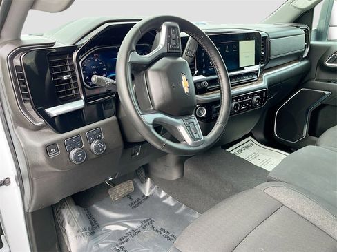 Used 2024 Chevrolet Silverado 2500 LT image 9