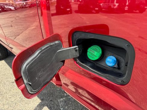 Used 2022 Ford F250 Lariat w/ Tremor Off-Road Package image 45