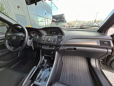 Used 2017 Honda Accord Sport Special Edition image 28