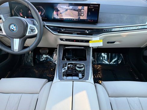 New 2026 BMW X5 xDrive50e image 19