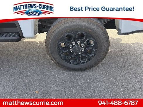 New 2025 Ford F350 Lariat w/ Black Appearance Package image 18