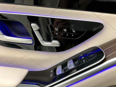 Certified 2022 Mercedes-Benz S 580 4MATIC Sedan image 36