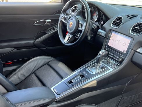 Used 2017 Porsche 718 Boxster S image 17