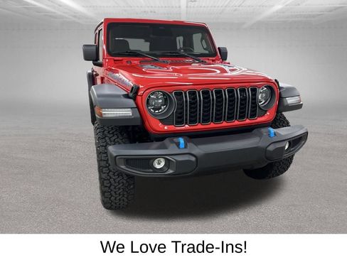 Used 2025 Jeep Wrangler Unlimited Rubicon 4xe w/ Safety Group AWD/4WD image 3