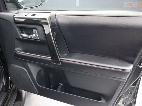 Used 2015 Toyota 4Runner Trail AWD/4WD image 27